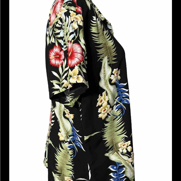 HIBISCUS COLLECTION HAWAII  Hawaiian Shirt. Size Large Button Down - Picture 9 of 10